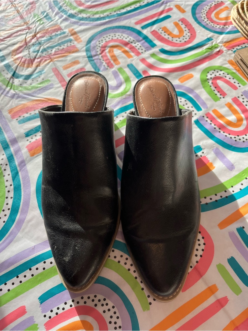 Universal Thread Black Leather Pointed-Toe Slip-On Mules
